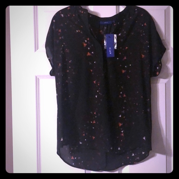Apt. 9 Tops - Apt 9 black bee print popover blouse top sz S. NWT